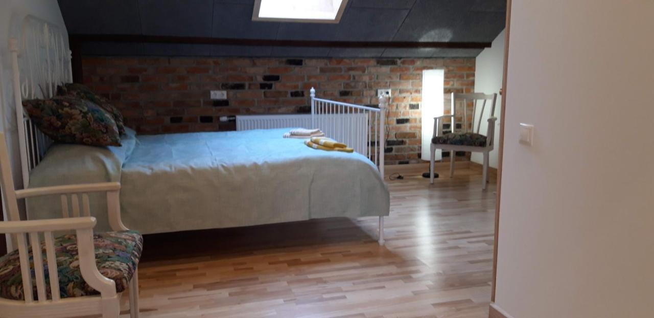 Metras Maja Hotel Aizpute ภายนอก รูปภาพ